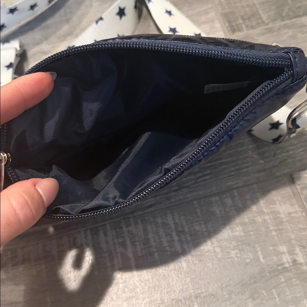 Old navy leggings lrg Star-Print Strap Navy Shiny Wristlet Clutch 2 pc - Picture 6 of 7